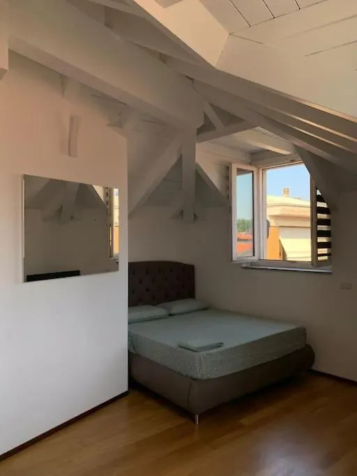 Apartment Appartamento Con 2 Stanze E 2 Bagni Italy